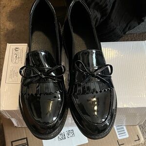 SHEIN Glossy Black Loafers with Bow